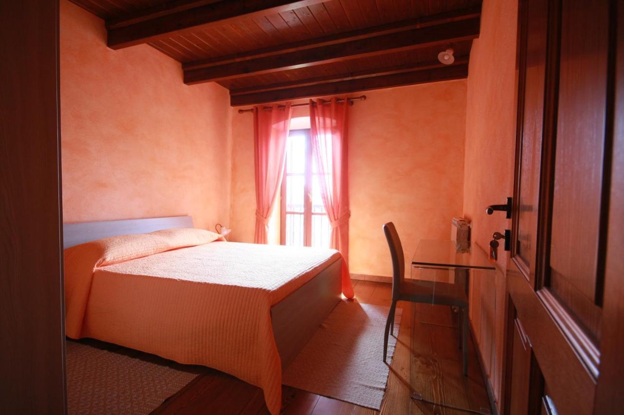 B&B Linu Ruiu Santu Lussurgiu Exterior photo